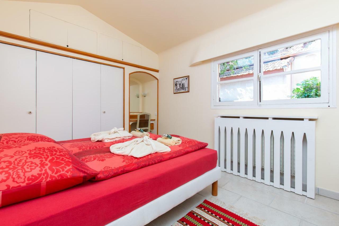 Haus Mit Garten Ueber Der Bucht Von Cannes فالوريس المظهر الخارجي الصورة